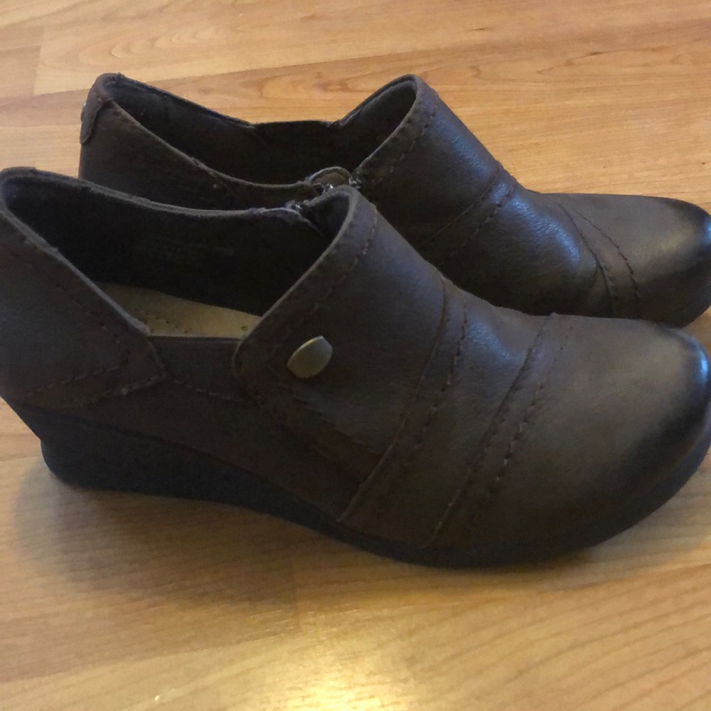 Comfy Eearth Origins Wedges